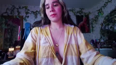 Elizabeth online show from October 13, 2025, 8:20 pm