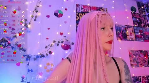    Independent Model online show from May 26, 2026, 4:14 pm