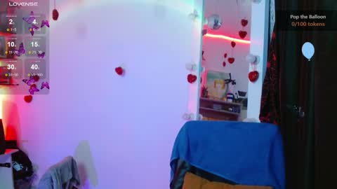 Elizabeth Martinez online show from February 25, 2025, 10:07 pm