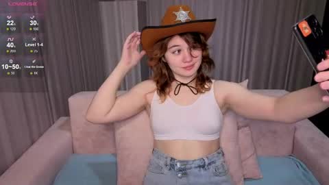 Elizabeth online show from May 1, 2026, 8:02 pm