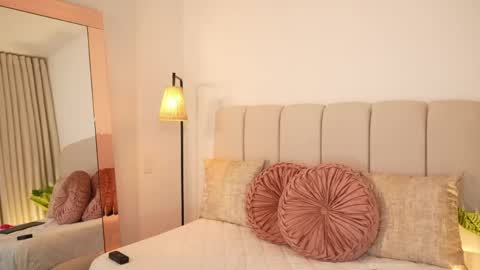 Eliza online show from April 24, 2026, 10:12 pm