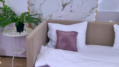 Elizabeth online show from January 13, 2026, 4:45 pm