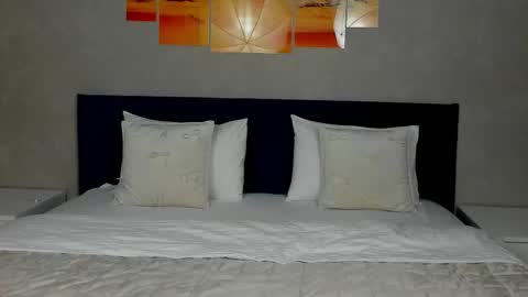 Elizabeth online show from February 22, 2026, 3:18 am