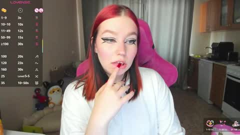Snapshot of elizabethflowerr chatting on March 6, 2025, 7:03 am Eli online show from March 6, 2025, 7:03 am