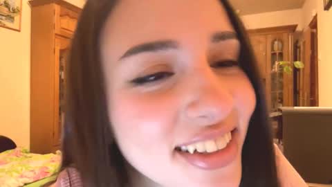 Snapshot of elizabethrabin chatting on November 13, 2025, 3:55 pm Mia online show from November 13, 2025, 3:55 pm