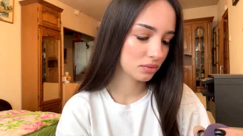 Snapshot of elizabethrabin chatting on November 24, 2025, 10:26 am Mia online show from November 24, 2025, 10:26 am