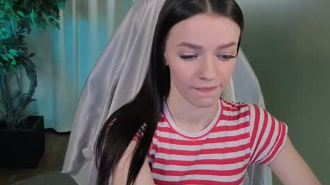 elizzza_ online show from February 11, 2026, 5:34 am