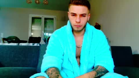 elkafit28 online show from January 9, 2025, 8:13 am