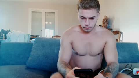 elkafit28 online show from October 1, 2025, 7:25 am