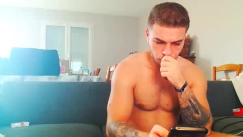 elkafit28 online show from March 27, 2026, 8:48 am