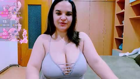 Ella  online show from October 20, 2025, 7:03 pm