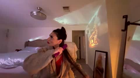 ella_ella_ella_ay online show from November 3, 2025, 11:33 am