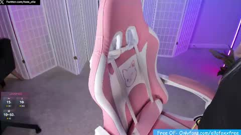 Snapshot of ella_foxx chatting on July 16, 2026, 3:34 am ella_foxx online show from July 16, 2026, 3:34 am