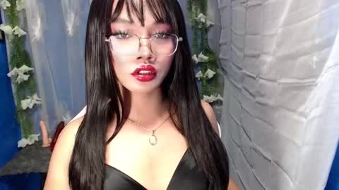 Snapshot of ella_fuma chatting on October 30, 2025, 11:22 am Ella online show from October 30, 2025, 11:22 am