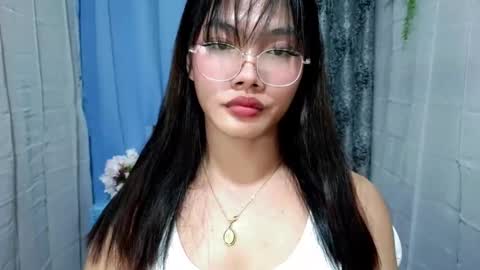 Snapshot of ella_fuma chatting on November 14, 2025, 3:49 am Ella online show from November 14, 2025, 3:49 am