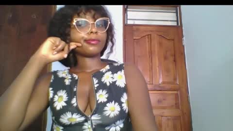 Ella online show from March 8, 2025, 5:49 am