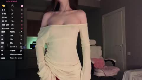 Lee online show from November 24, 2025, 3:06 am