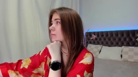 Ella Mayers online show from February 4, 2025, 3:33 am