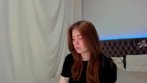 Ella Mayers online show from February 21, 2025, 1:55 am