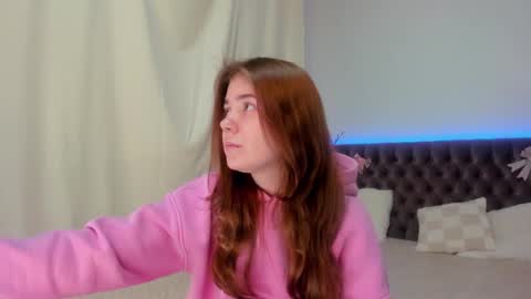 Ella Mayers online show from March 2, 2025, 9:43 pm