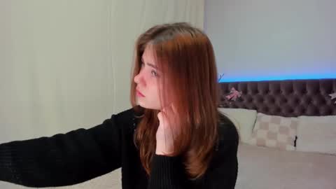 Ella Mayers online show from March 9, 2025, 9:14 pm