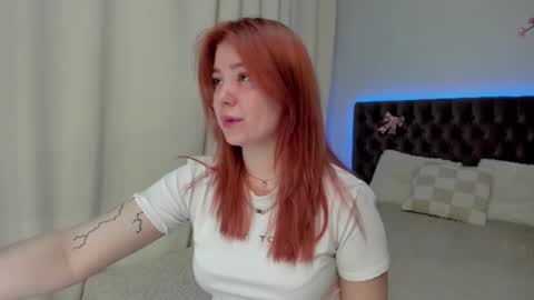 Ella Mayers online show from September 14, 2025, 12:26 pm