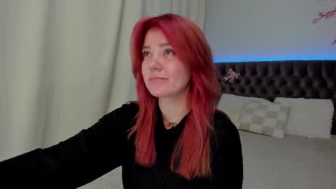 Ella Mayers online show from September 25, 2025, 12:31 pm