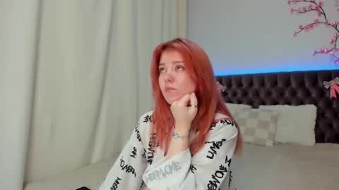 Ella Mayers online show from October 9, 2025, 4:05 pm