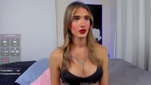 ella_mon online show from January 15, 2026, 10:57 pm