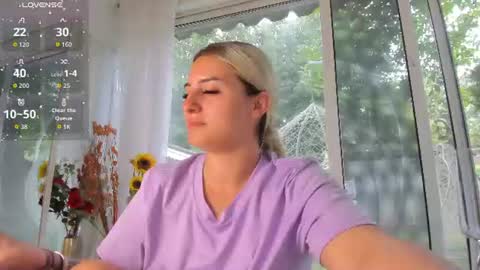 ella_vee online show from June 23, 2026, 6:00 am