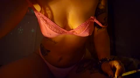 ellababy94 online show from October 25, 2025, 7:08 pm