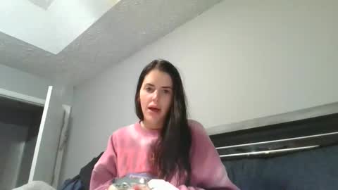 Ella online show from December 4, 2024, 1:20 pm