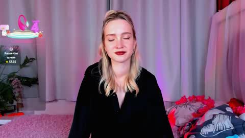 Snapshot of ellabloom chatting on February 16, 2026, 1:40 pm Ella online show from February 16, 2026, 1:40 pm