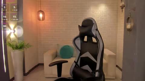 EllaClark online show from October 8, 2025, 5:54 pm