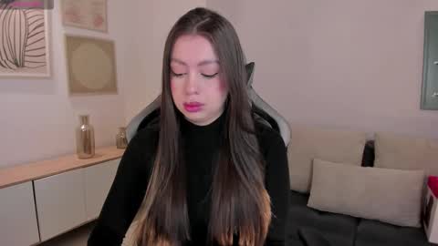 EllaClark online show from October 17, 2025, 3:14 pm