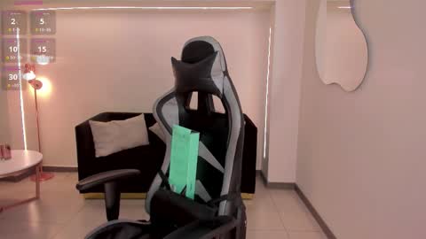 EllaClark online show from November 10, 2025, 6:51 pm