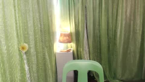 Snapshot of ellah_morena chatting on February 19, 2025, 4:44 am Ellah online show from February 19, 2025, 4:44 am