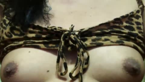 Snapshot of ellah_morena chatting on March 1, 2025, 3:32 am Ellah online show from March 1, 2025, 3:32 am