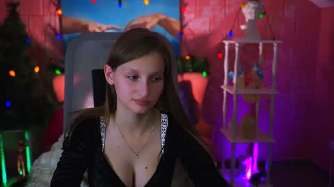 Snapshot of ellahorton chatting on December 30, 2024, 9:59 am Ella online show from December 30, 2024, 9:59 am