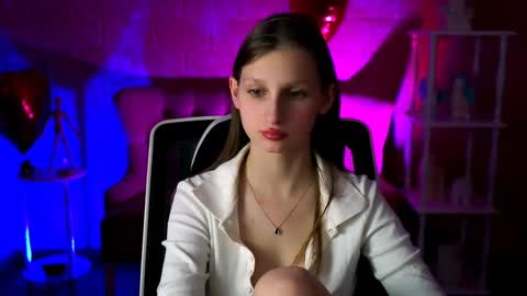 Snapshot of ellahorton chatting on March 3, 2025, 5:39 pm Ella online show from March 3, 2025, 5:39 pm