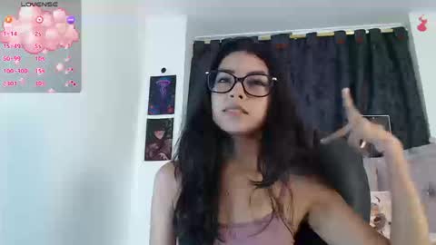 Snapshot of ellajonz chatting on September 24, 2025, 10:35 pm Ella Amoneth online show from September 24, 2025, 10:35 pm