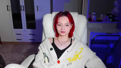 ellales online show from October 19, 2025, 7:53 am