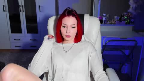 ellales online show from November 26, 2025, 9:43 am