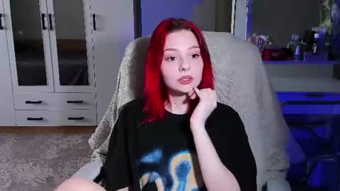 Snapshot of ellales chatting on June 12, 2026, 8:46 am ellales online show from June 12, 2026, 8:46 am