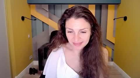 EllaLongs online show from February 16, 2025, 4:09 am