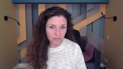 EllaLongs online show from October 12, 2025, 11:31 am