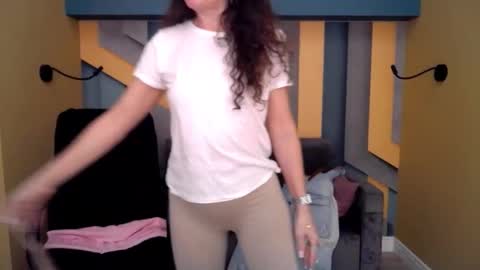 EllaLongs online show from February 21, 2026, 12:39 pm