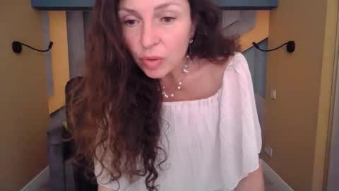 EllaLongs online show from March 26, 2026, 1:06 pm