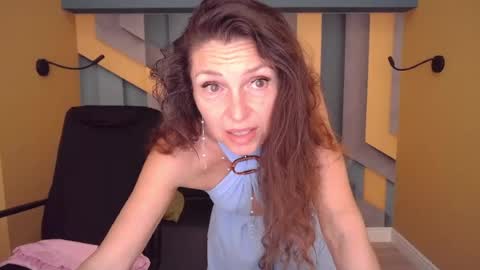 EllaLongs online show from June 29, 2026, 11:32 am