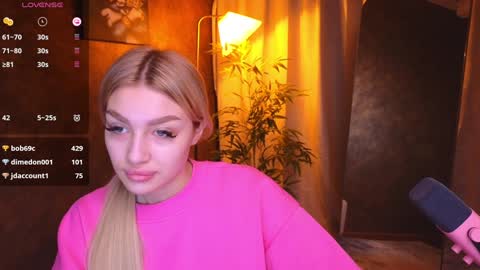 Snapshot of ellamilla chatting on January 13, 2025, 5:33 am ellamilla online show from January 13, 2025, 5:33 am